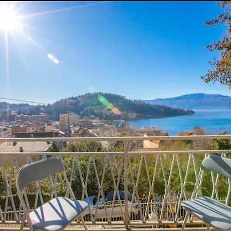 Apartment With View Lake Maggiore/Laveno Mombello Exterior foto