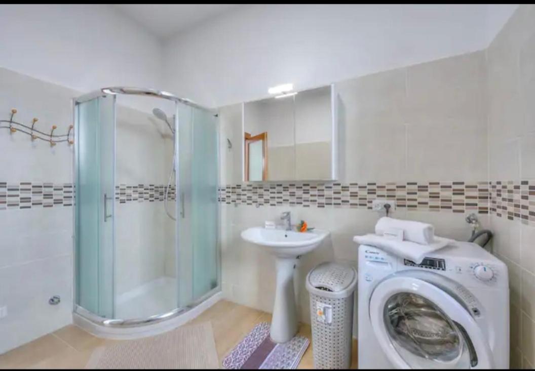 Apartment With View Lake Maggiore/Laveno Mombello Exterior foto
